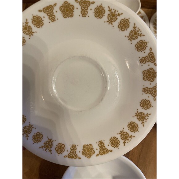 SET OF 4- CORELLE - BUTTERFLY GOLD - HOOK HANDLE COFFEE TEA CUPS & SAUCERS - Picture 3 of 4